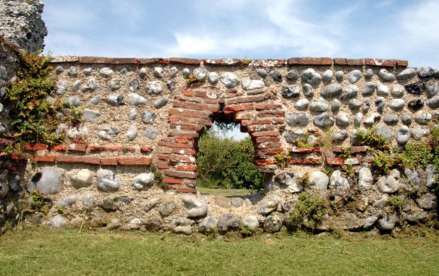 Roman_Fort_at_Richborough,_Kent_-_geograph.org.uk_-_380272